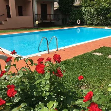 Indesenzano Apartment