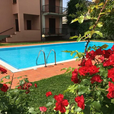Indesenzano Apartment